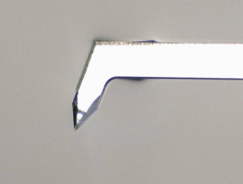 ココが大切　⇒（購入するも廉価、ユニット交換も安価）ダイアモンド針と（ダイア）カンチレバーに接着箇所が一切無い　ワンピース完全ダイアモンド一体型カンチレバー方式MCカートリッジを受注開始します