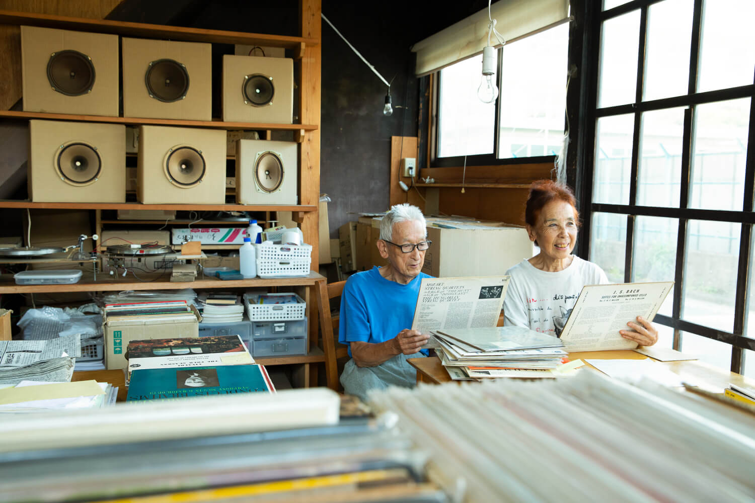 画像: 店主の名作スピーカーから流れるレコードの音を楽しめる喫茶店だそー。