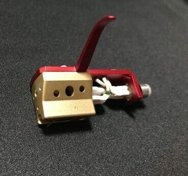 画像: ユーザー様のご感想をいただきました。アンプ回路設計者に共通して支持される楕円針仕様MCカートリッジ　発電部の宿命である低次高周波の放出・外来高周波遮断　３段厚高品位金属ボディ　１００％高分解能実現のトッププレートの採用[（藝術⋰雅⋰アマテラス）No-1　MCカートリッジ] 